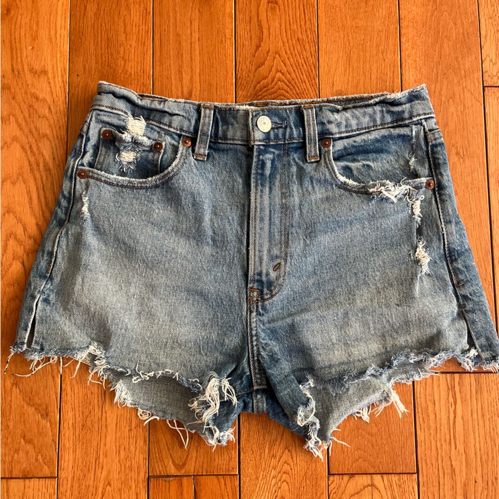 Abercrombie & Fitch The Mom Short High Rise - Size 27